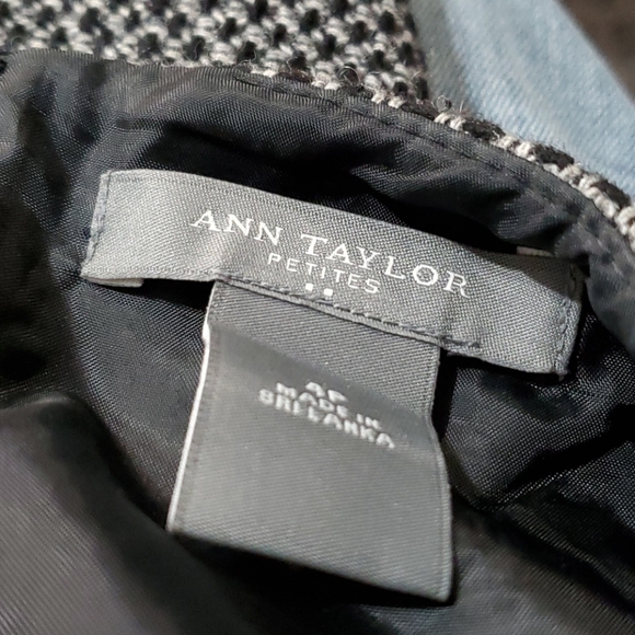 ANN TAYLOR PETITES skirt.   #3335 - Picture 6 of 6